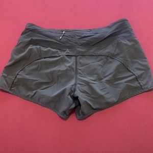 Lulu lemon speed up low rise shorts